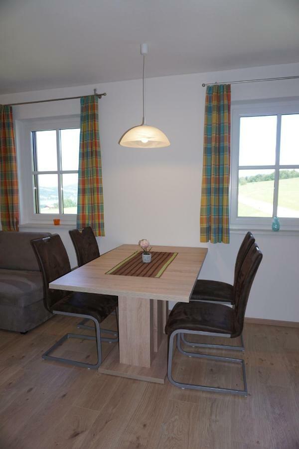 Ferienwohnung Hausleitner Zell am Moos Exteriör bild